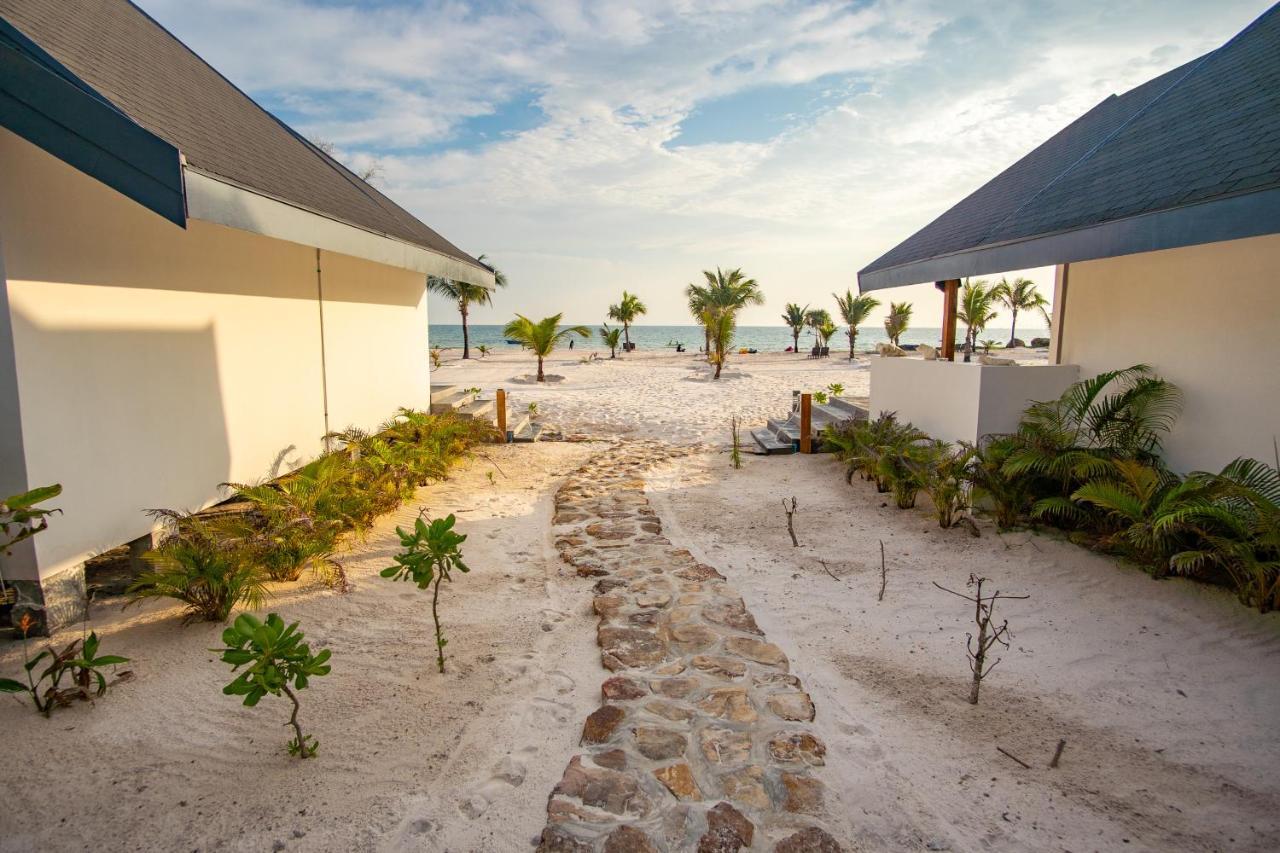 You&Me Resort Pagoda Beach Esterno foto