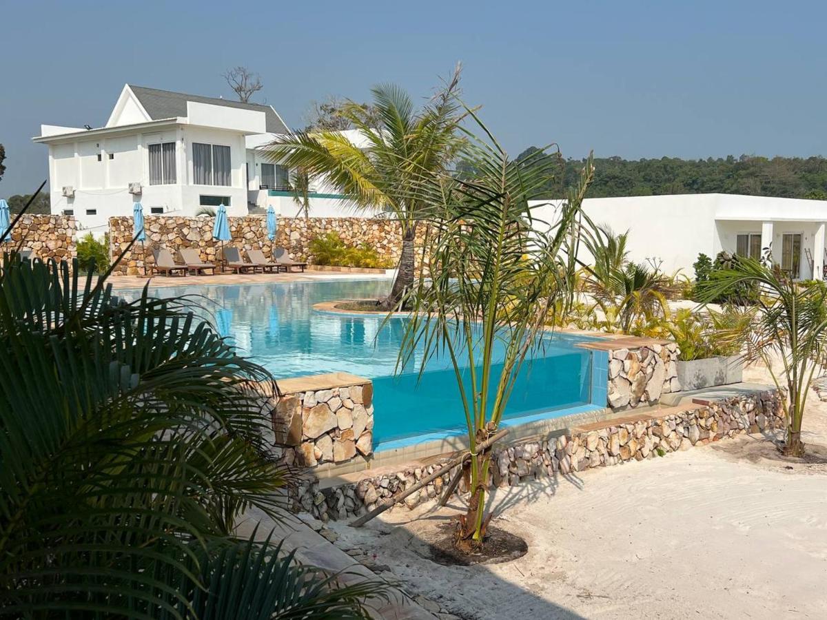You&Me Resort Pagoda Beach Esterno foto